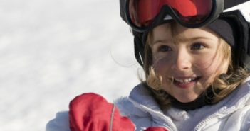 colonie de vacances pour apprendre à skier