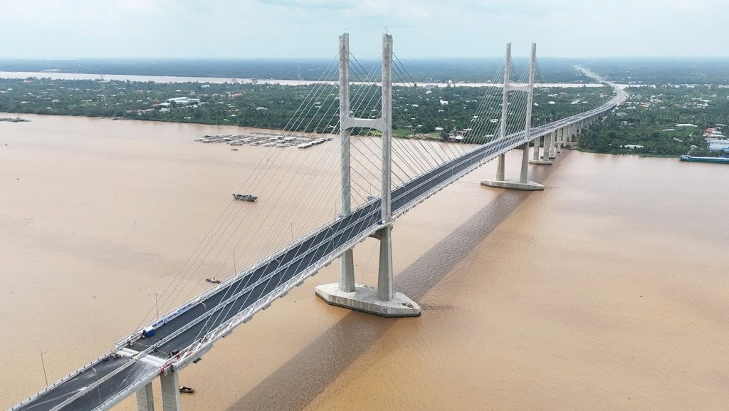 Rach Mieu 2 Bridge is inaugurated on the morning of August 19, 2025, becoming an important traffic route connecting Dong Thap - Vinh Long on National Highway 60.